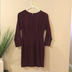 Burgundy Mini Gold Zipper Dress 👗